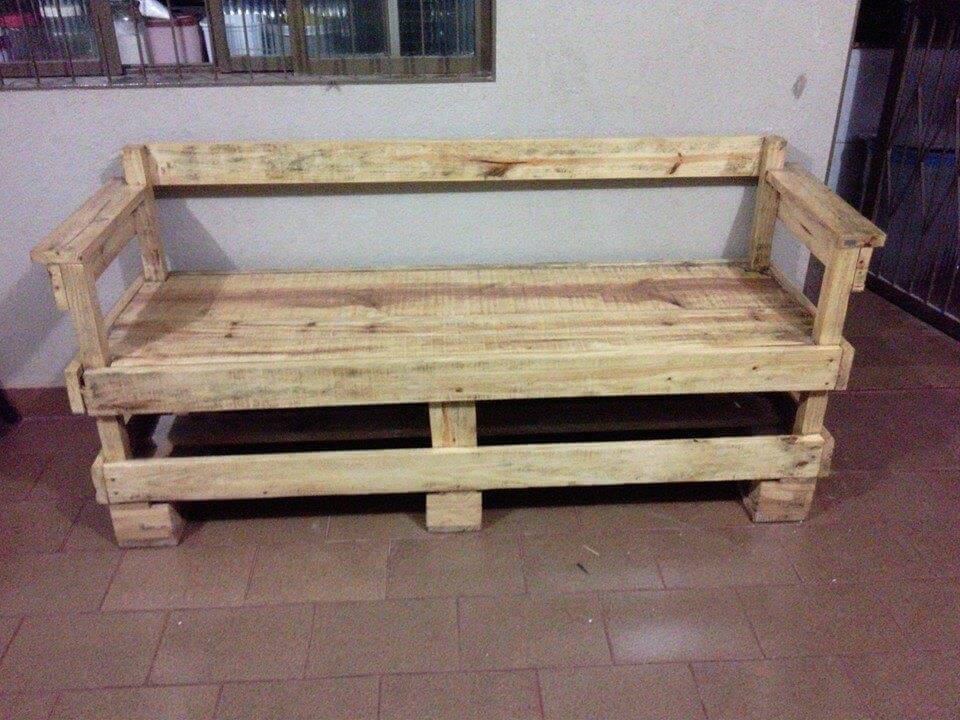Wood Bench Out Of Pallets Easy Pallet, How To Make A Bench Out Of Wooden Pallets