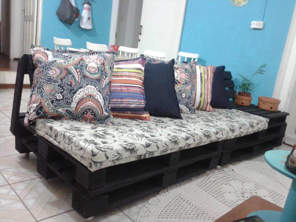DIY Pallet Sofa Tutorial - Easy Pallet Ideas