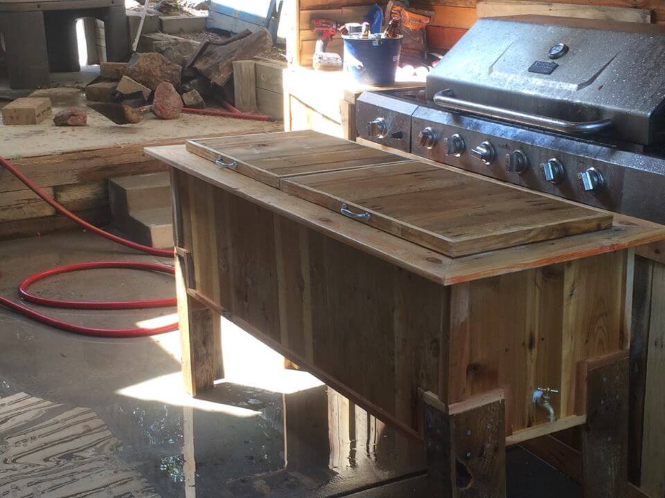 wooden pallet ice chest