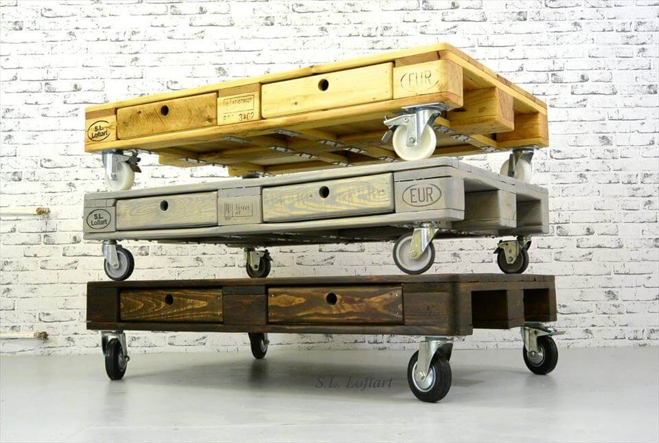 Build Pallet Coffee Table on Wheels Easy Pallet Ideas