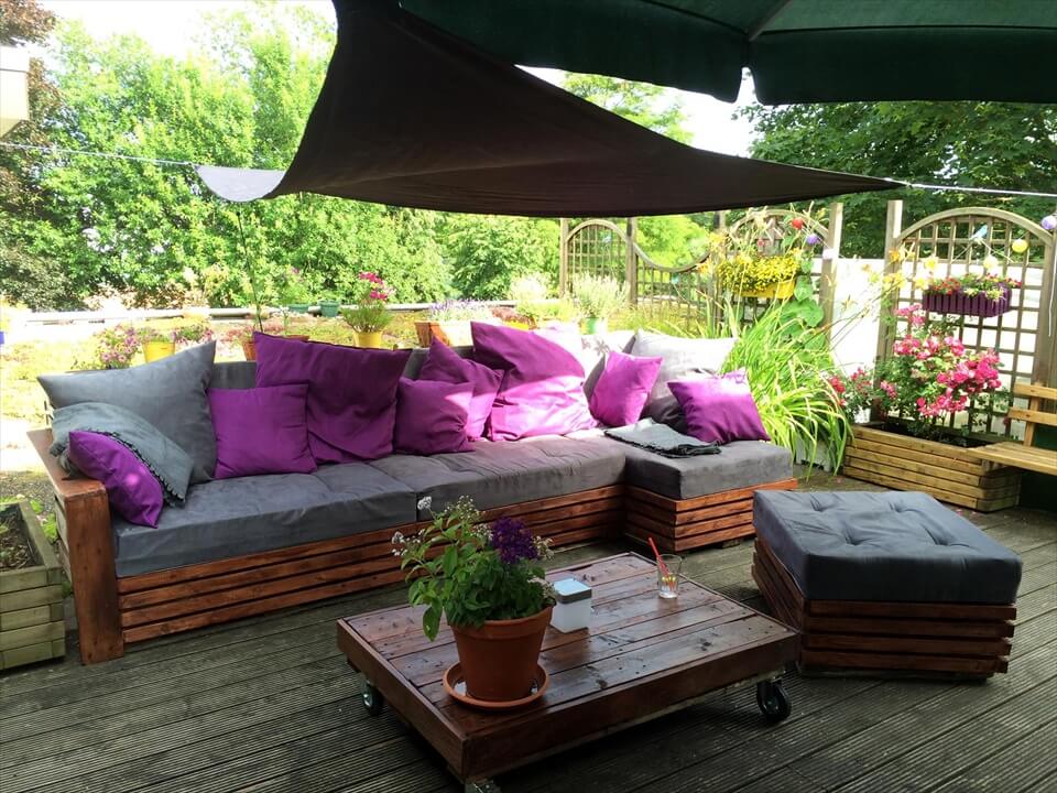 Beautiful Pallet Lounge Furniture - Easy Pallet Ideas
